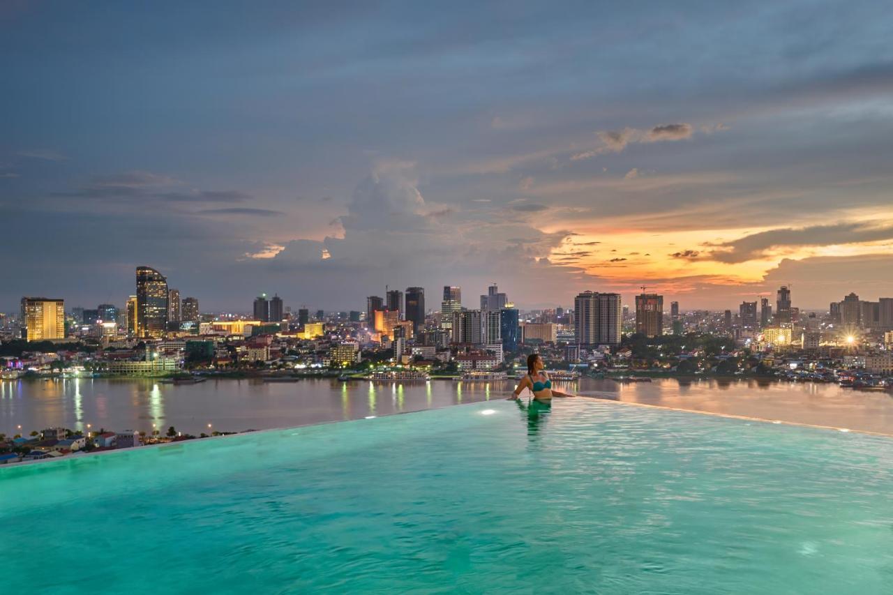 The Peninsula Phnom Penh Hotel Екстериор снимка
