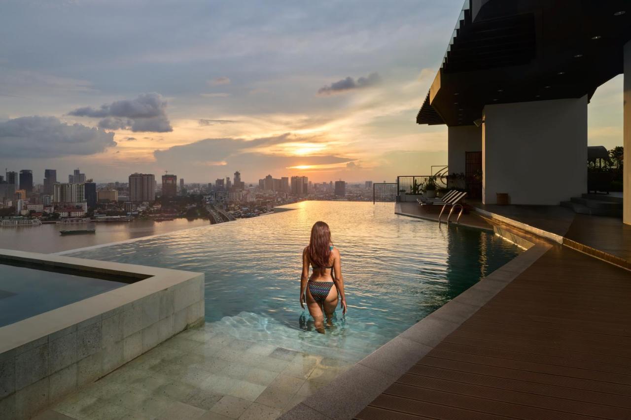 The Peninsula Phnom Penh Hotel Екстериор снимка