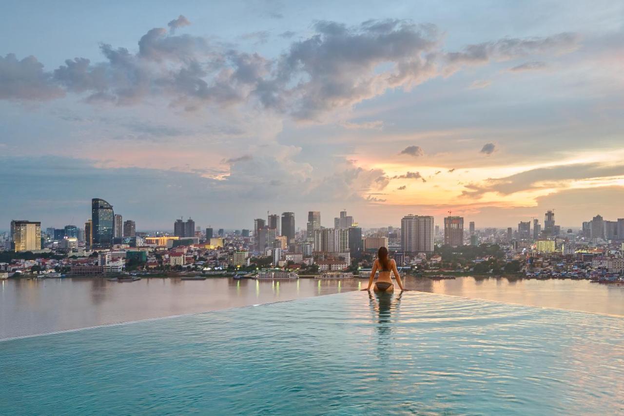 The Peninsula Phnom Penh Hotel Екстериор снимка