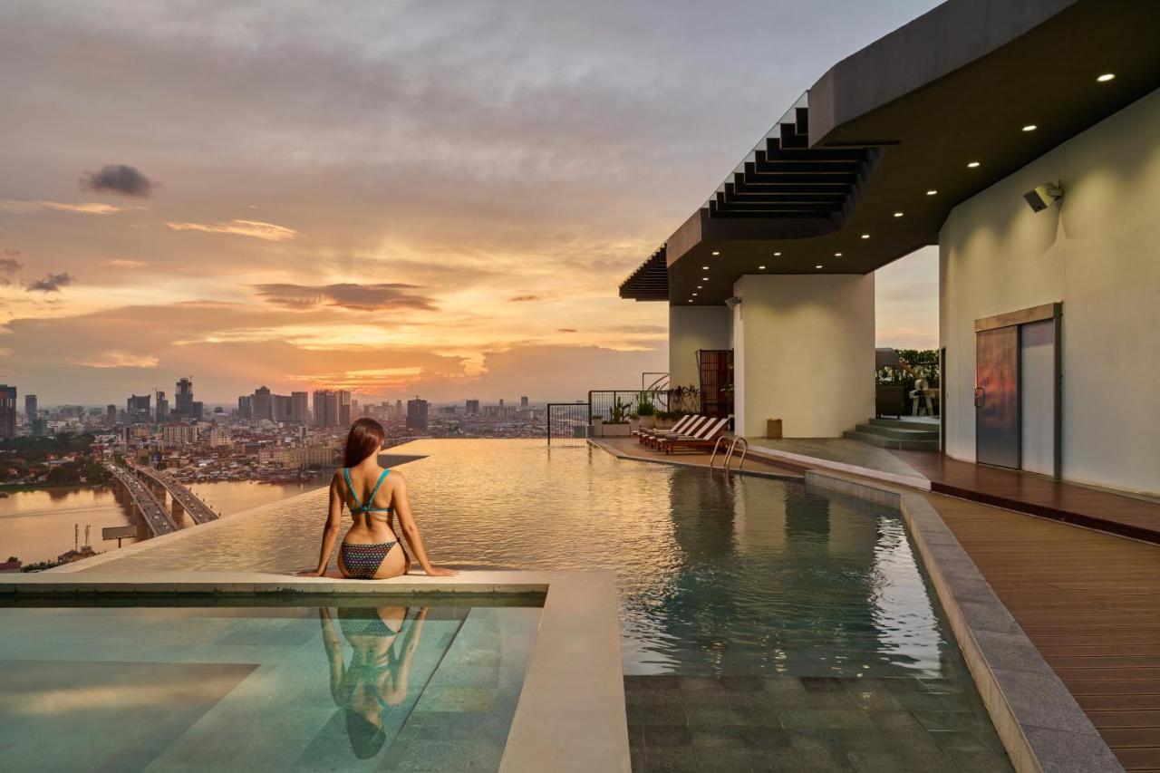 The Peninsula Phnom Penh Hotel Екстериор снимка