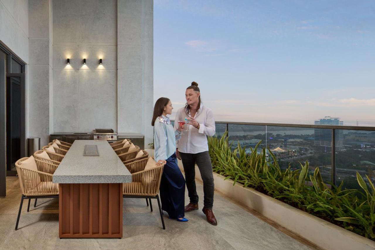The Peninsula Phnom Penh Hotel Екстериор снимка