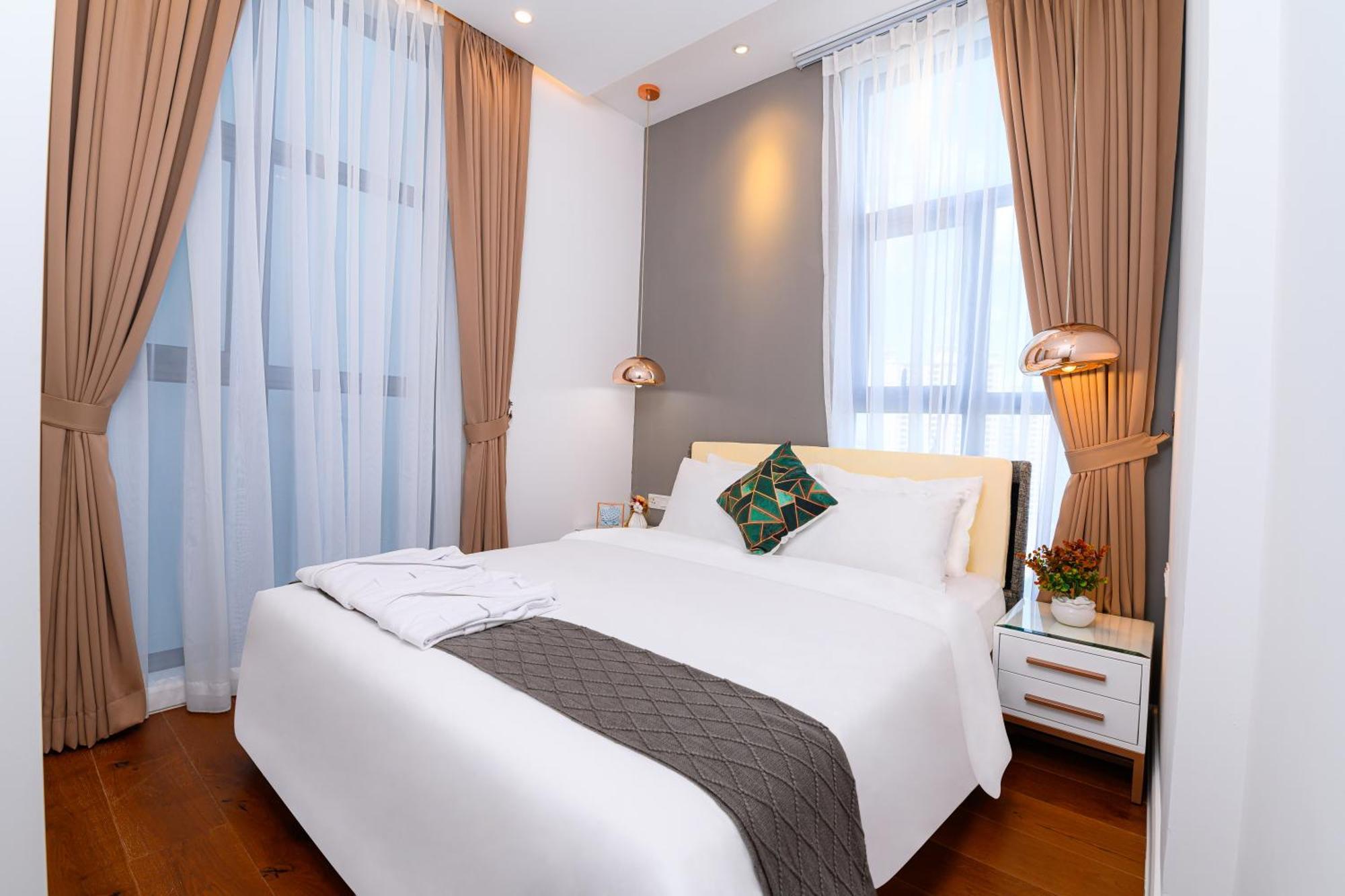 The Peninsula Phnom Penh Hotel Екстериор снимка